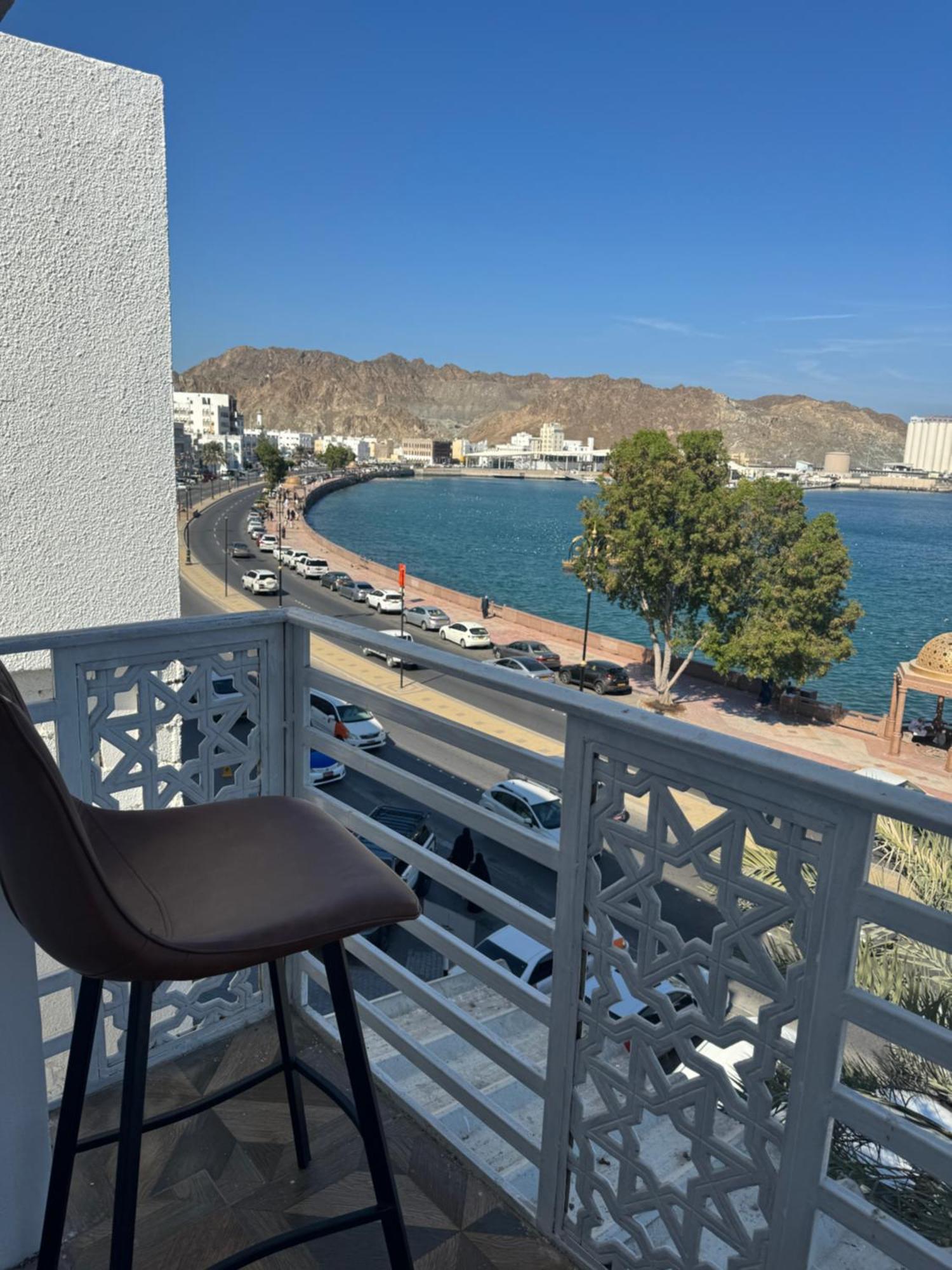 شقة Muttrah Souq And Sea View مسقط المظهر الخارجي الصورة